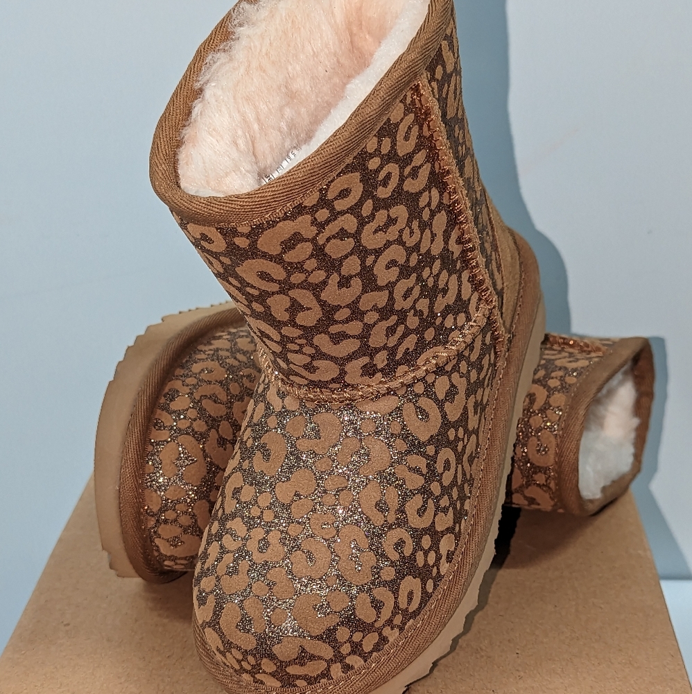 UGG Australia Toddler Classic II Glitter Leopard Boots sizes 8,10,11,3
